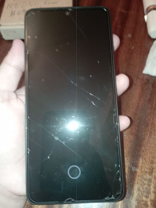 Redmi Note 13 4G у меня стекло