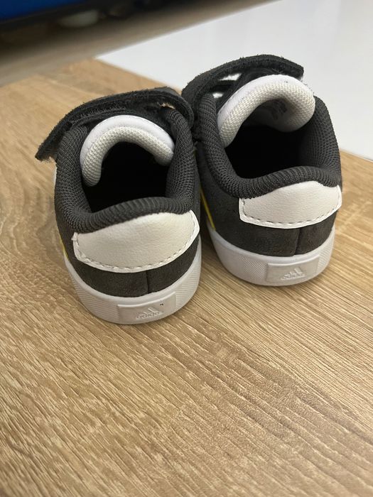 Детски обувки Adidas