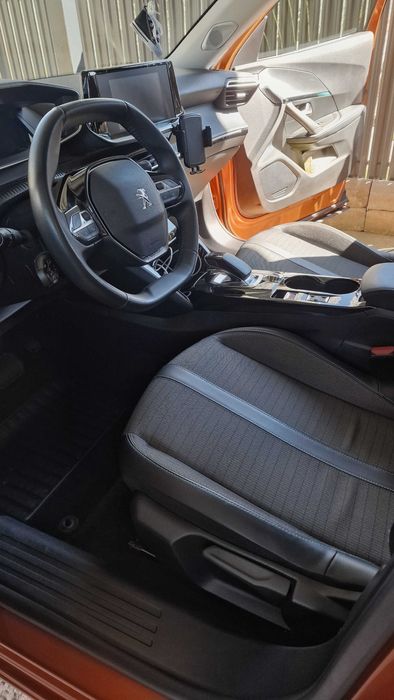De Vanzare Peugeot e2008