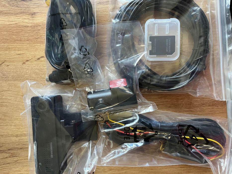 Thinkware F200 Pro видеорегистратор