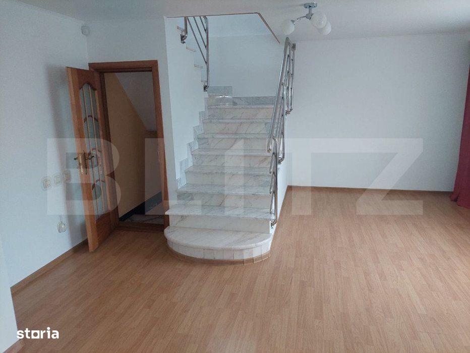 Casa de vanzare, cu 6 camere, 300 mp, spatioasa, in Campulung Moldoven