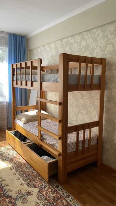 Двухярусная детская кровать