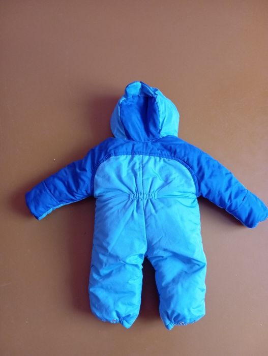 Комбинезон зимний для новорожденных.
