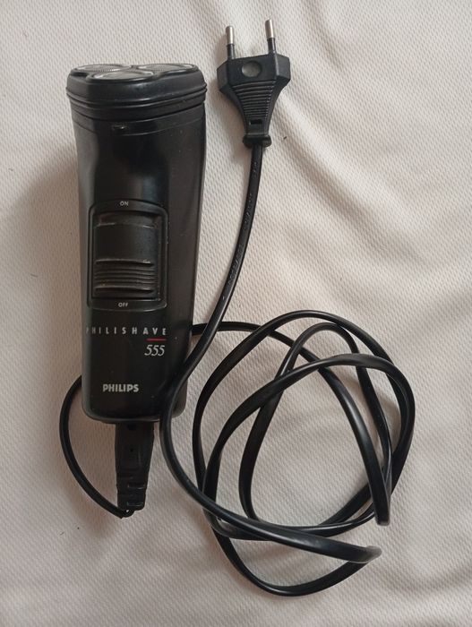 Электро бритва Philips 555
