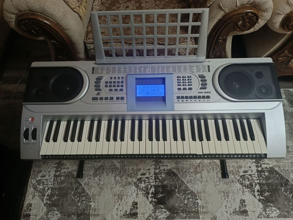 Синтезатор MK-920