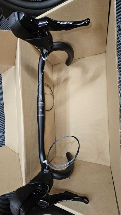 Bicicleta Cursiera Lapierre Pulsium 5.0 - NOUA - Cadru Carbon - Marimi S/M/L 46/49/52, Shimano 105
