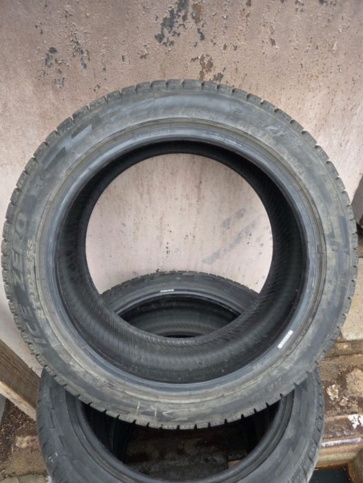 Pirelli Ice Zero 235/45 R18 98H