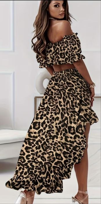 Costum damă cu imprimeu leopard – top și fustă asimetrică