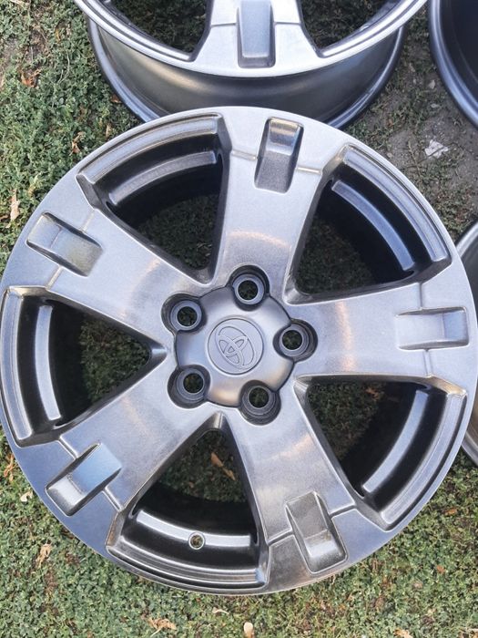 Продам диски р16 тойота.