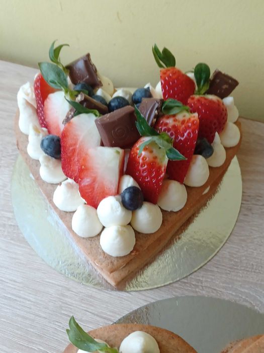 Свети Валентин/меденки/ торта за Св. Валентин