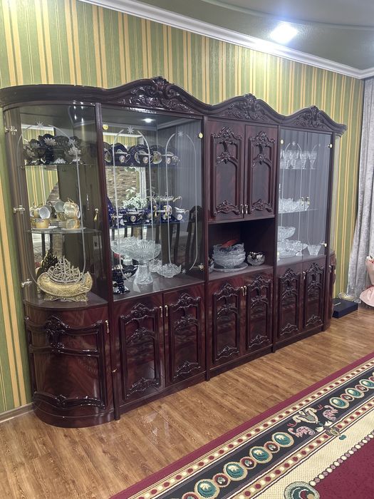 продам сервант в хорошем состоянии