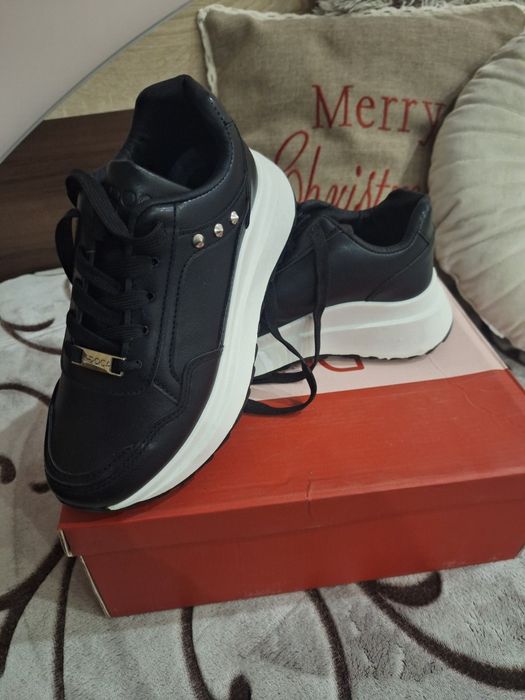 Дамски сникърси на DOCA нови за 50лв