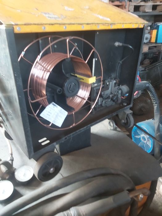 Aparat de sudură la fir INE MM450