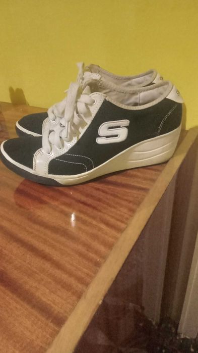 Skechers 41р дамски маратонки и ботуши