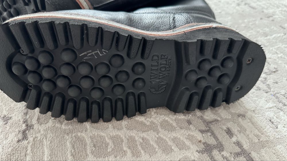 Продам обувь/ унты