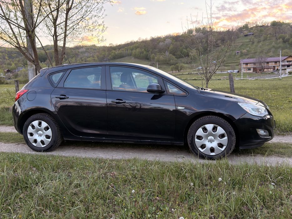 OPEL Astra 2011 — imagine 2
