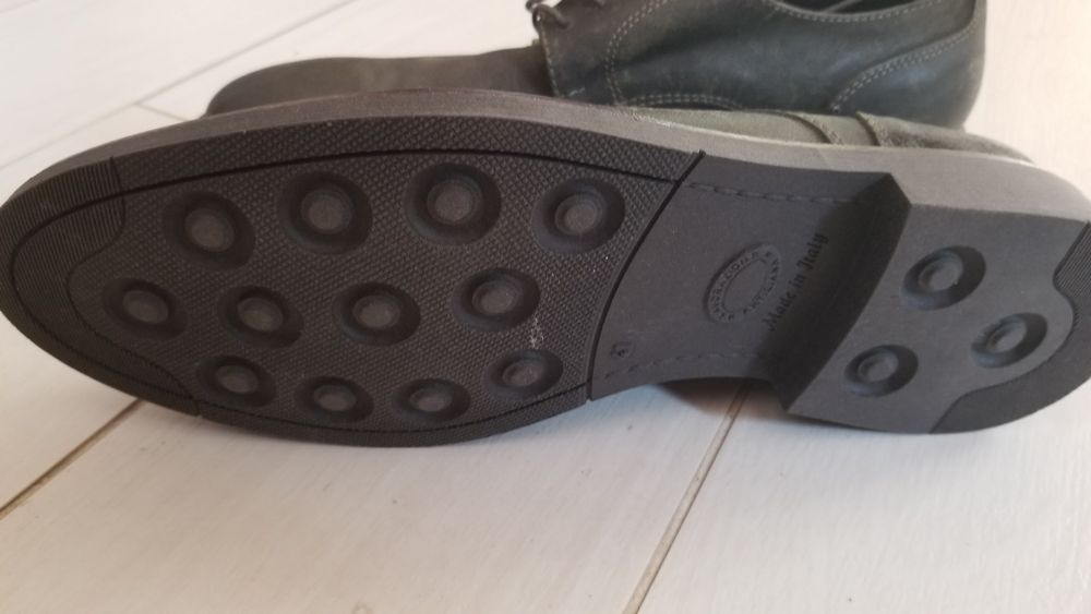 Pantofi barbati frumosi