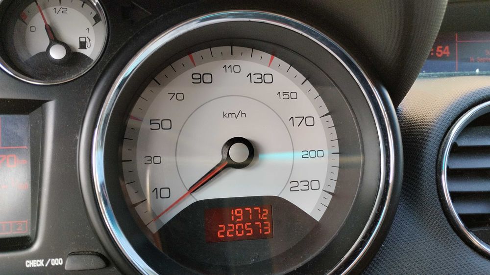 Peugeot 308 1.6 продава се