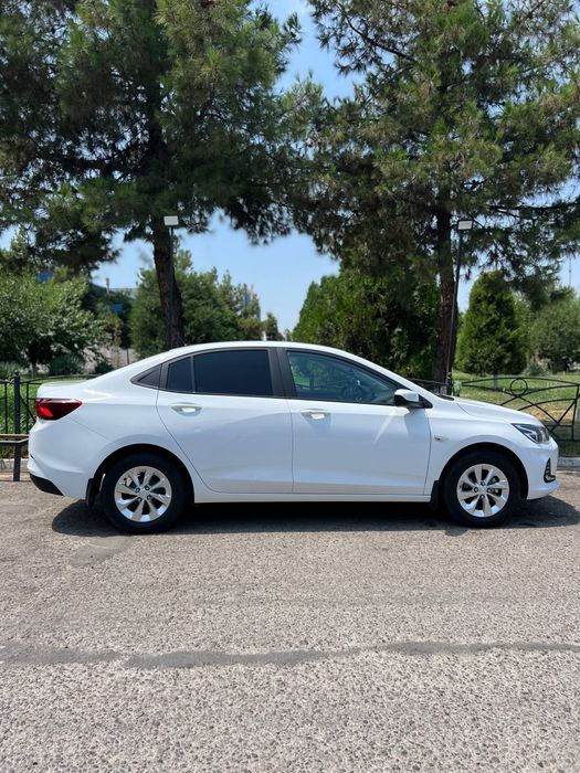 Chevrolet Onix 2024