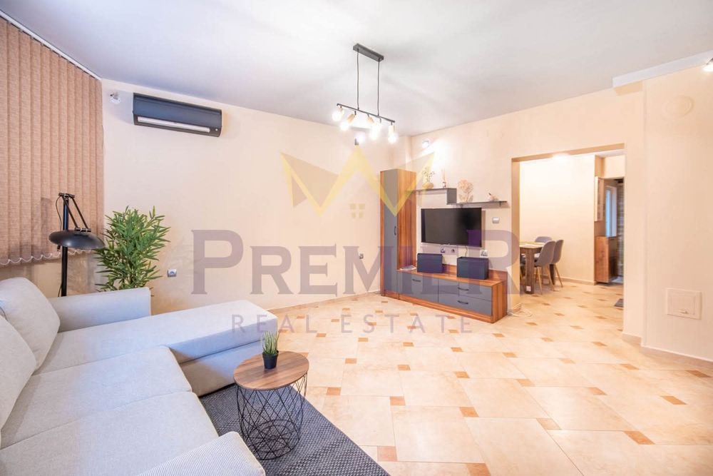 Къща Колхозен пазар