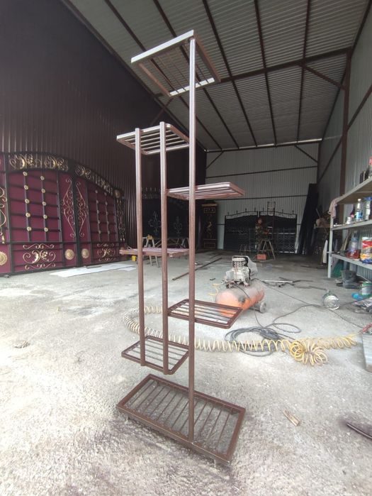 Подставка для цветов