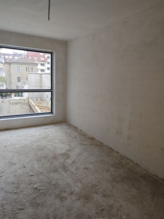 Двустаен апартамент в Център