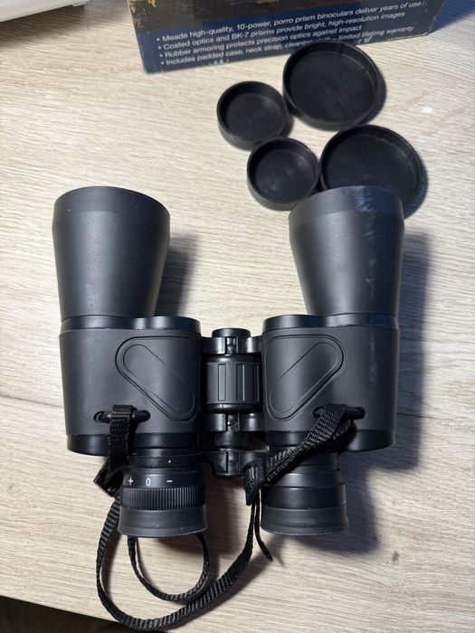 бинокль Meade 10x50