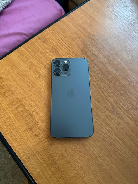 Vând iPhone 13 pro max