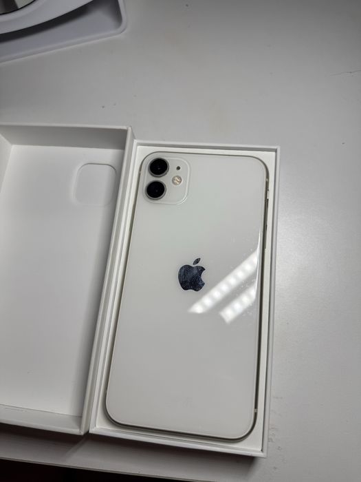 Iphone 11 белый