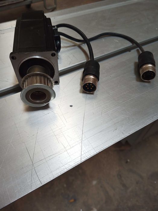 Motor CNC  Perfect pentru gravura, debitare/frezare lemn, piatra, metale