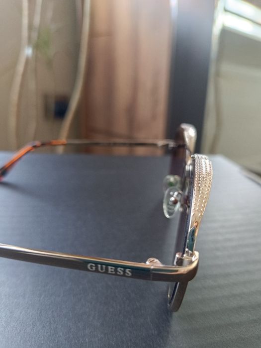 Дамски слънчеви очила Guess