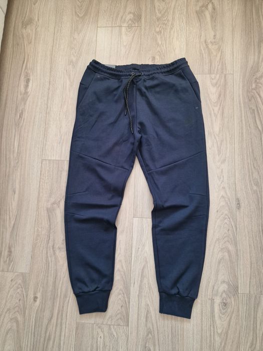 Страхотно мъжко спортно долнище NIKE размер S M L XL