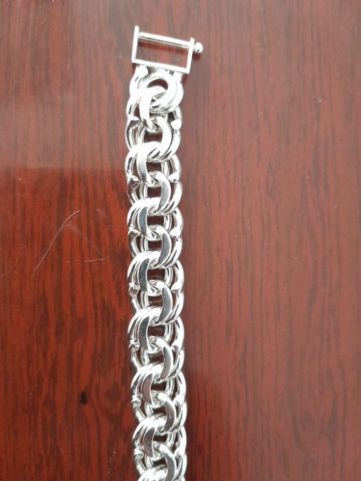 Продам серебряный браслет