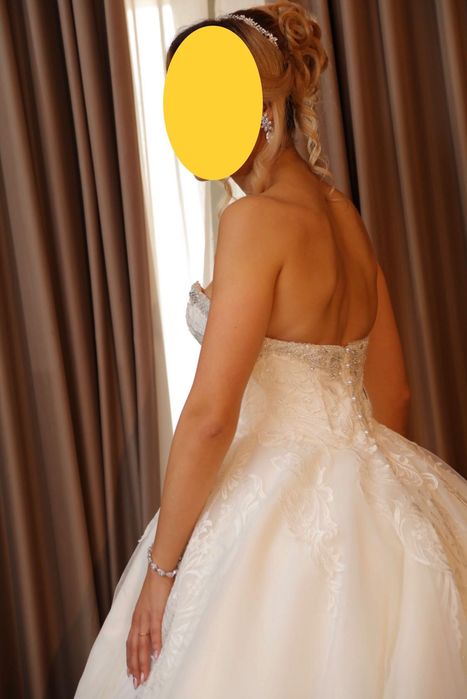 Vand rochie de mireasa