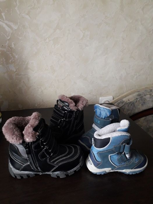 Продам детскую новую обувь.