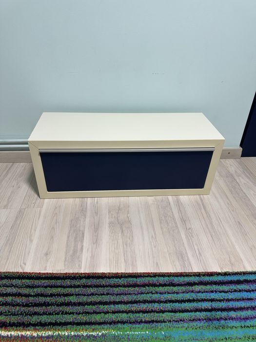 Sertar alb cu bleumarin