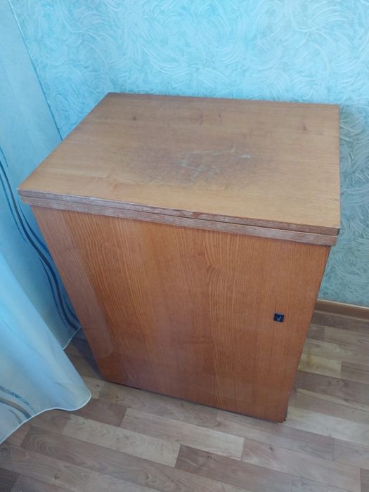 Швейная машинка Чайка