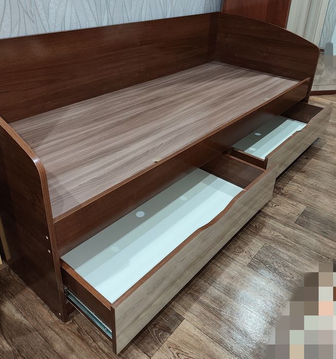 Кровать односпальная