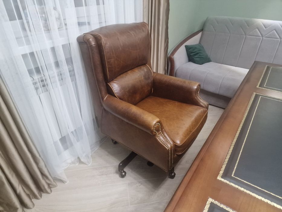 Стол руководителя дерево