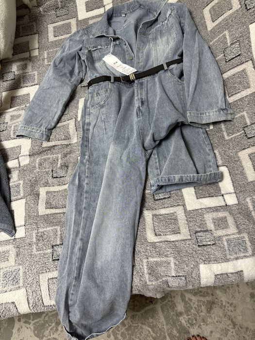Продам джинсовый комбензон