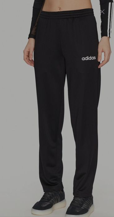 ADIDAS спортен екип Essentials Linear Track Suit