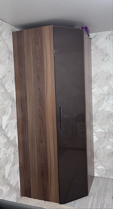Угловой шкаф продам
