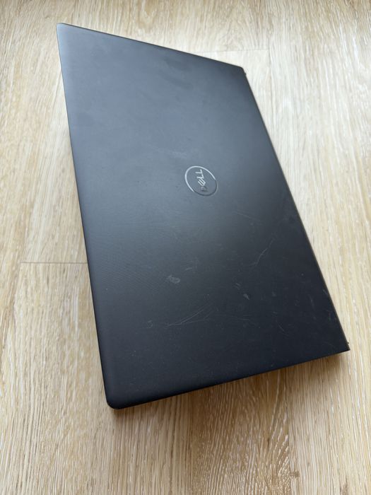 Laptop Dell Vostro 3520 / i7-1255U / 16GB RAM / 512GB SSD / Win 11 Pro / 120Hz