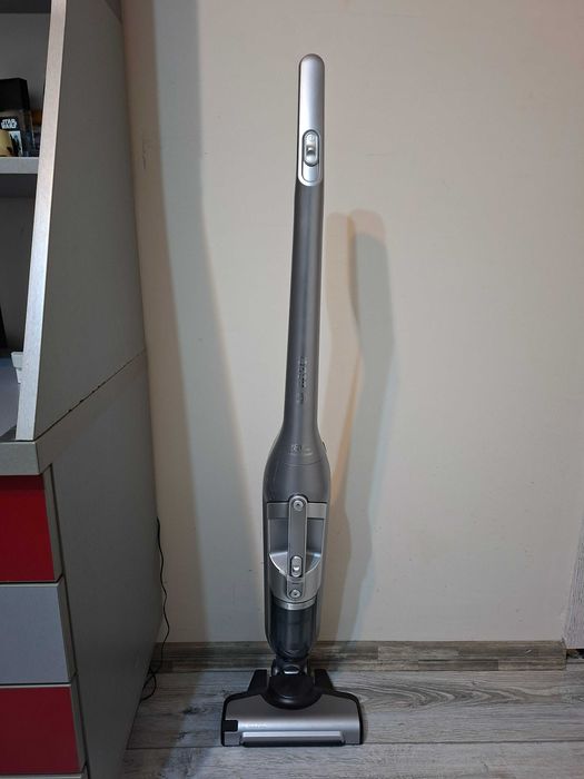 Прахосмокачка на Bosch 28V