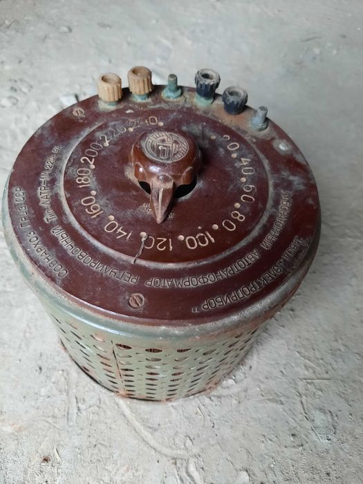 Автотрансформатор ЛАТР