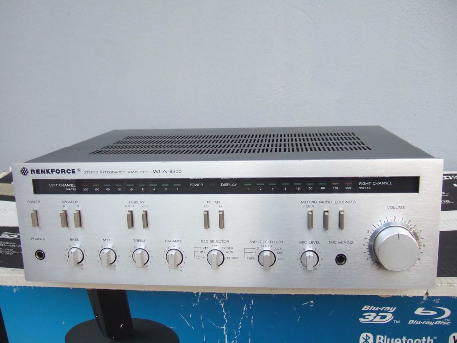 Renkforce WLA-8200. Amplificator Audio . Doua Trafo .