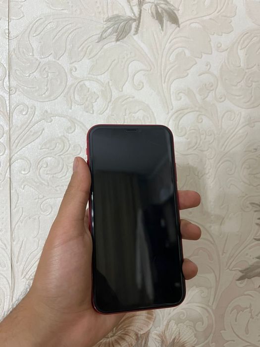 Продам Iphone 11