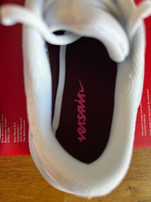 Преливащ Найк бял с розово, W Nike Versair