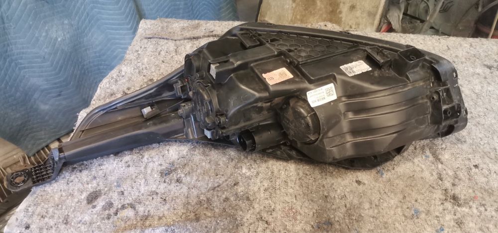 Kia Ceed фар след 2019