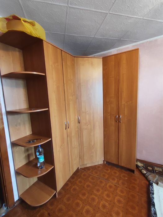 Продам угловой шкаф
